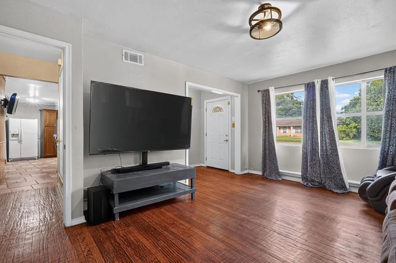 1029 S Bryan Street, Mesquite TX 75149 - Photo 5