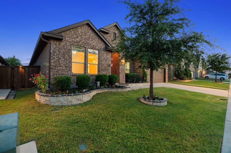 1833 Sebright Trail, Fort Worth TX 76052 - Photo 5