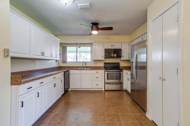 5419 Barcelona Drive, Garland TX 75043 - Photo 10