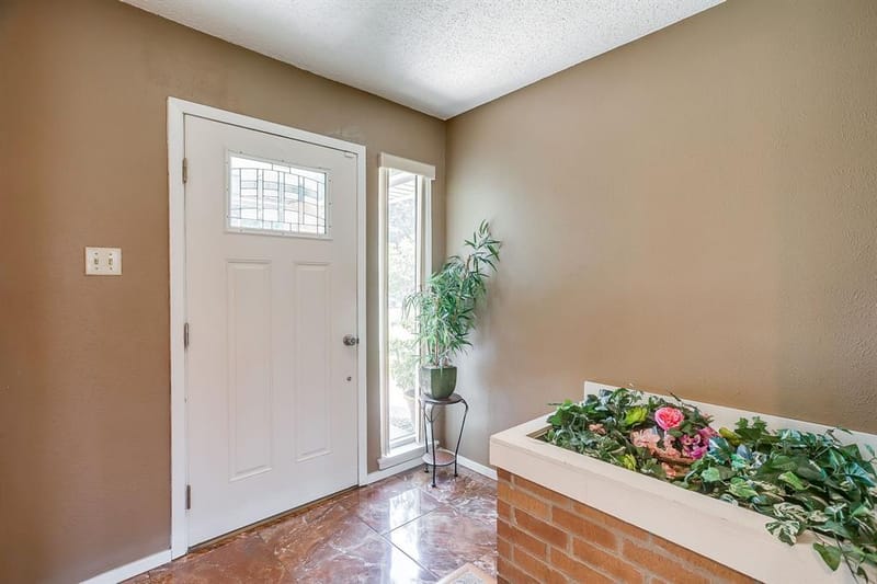 5419 Barcelona Drive, Garland TX 75043 - Photo 4