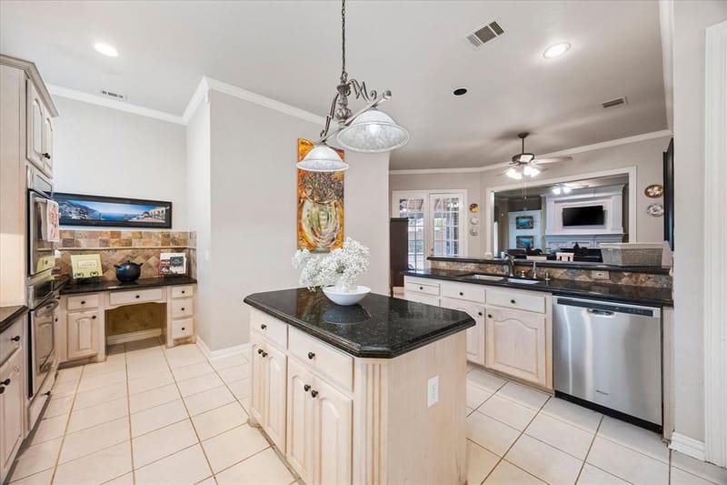 5900 Lennox Hill Drive, Plano TX 75093 - Photo 12