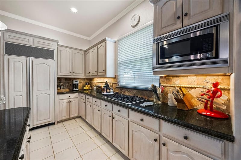 5900 Lennox Hill Drive, Plano TX 75093 - Photo 14