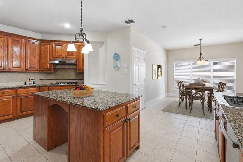 10185 Burnt Mill Lane, Frisco TX 75035 - Photo 11