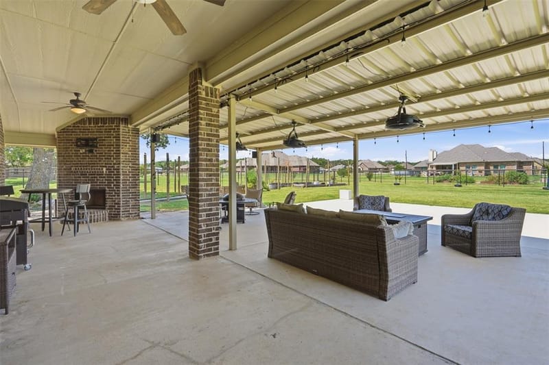 205 Lavender Court, Springtown TX 76082 - Photo 34