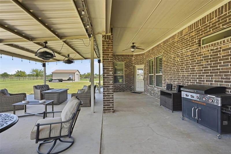 205 Lavender Court, Springtown TX 76082 - Photo 35