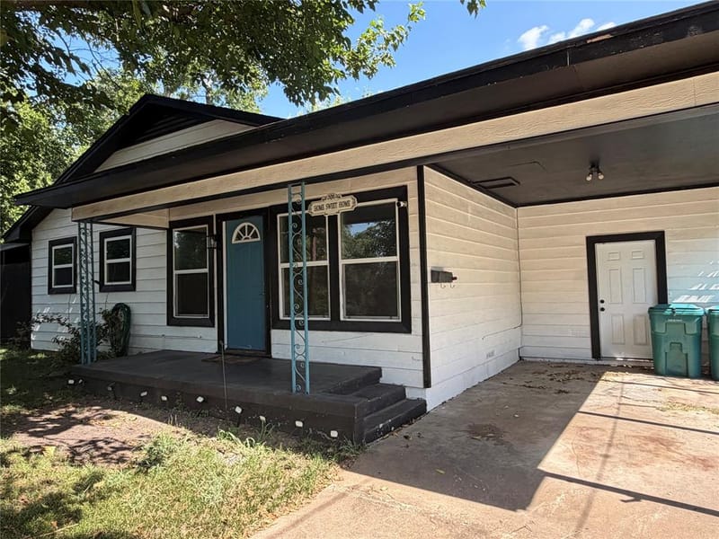 2028 E Jones Street, Sherman TX 75090 - Photo 2