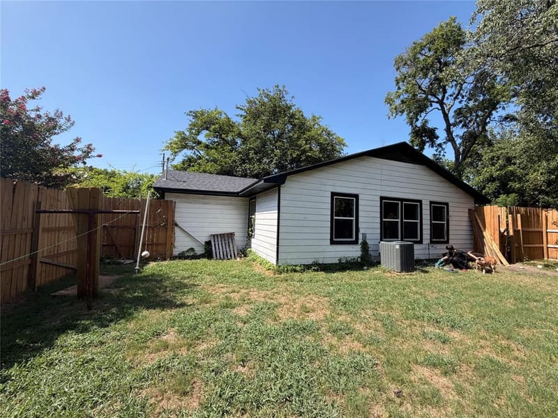 2028 E Jones Street, Sherman TX 75090 - Photo 7