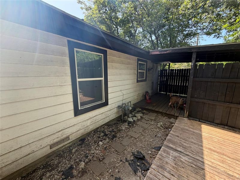 2028 E Jones Street, Sherman TX 75090 - Photo 9