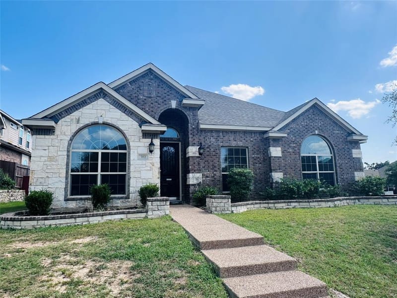 702 Carolyn T Hunt Drive, Cedar Hill TX 75104 - Photo 2