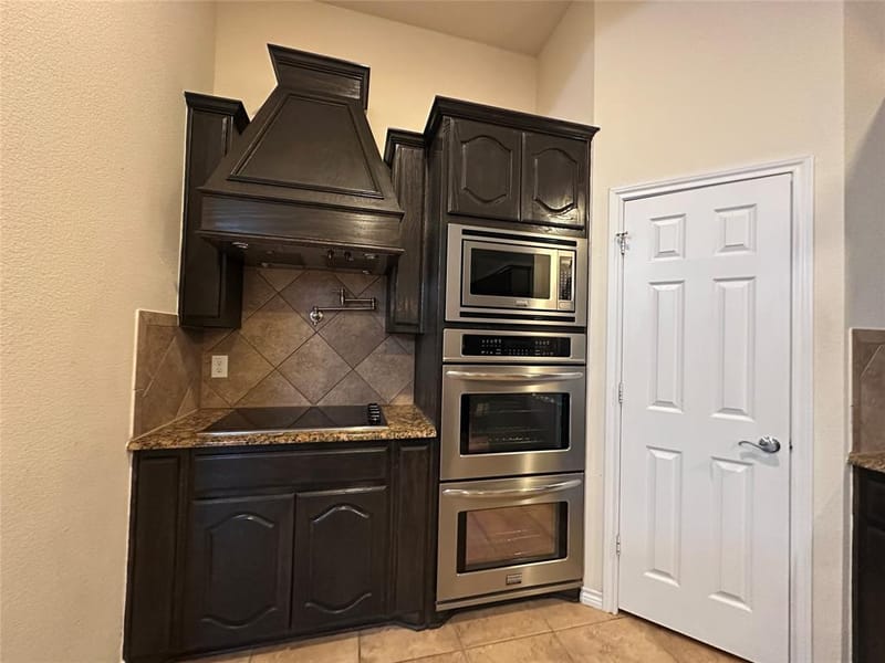 702 Carolyn T Hunt Drive, Cedar Hill TX 75104 - Photo 7