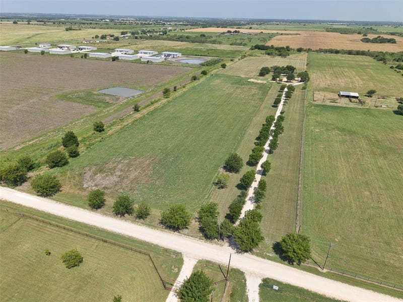 1521 County Road 1107b, Cleburne TX 76031 - Photo 25