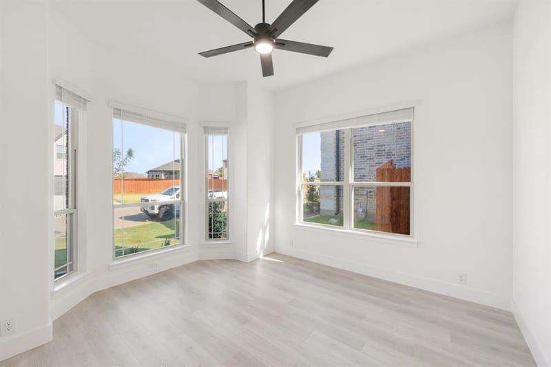 921 Ridgehurst Drive, Godley TX 76044 - Photo 6