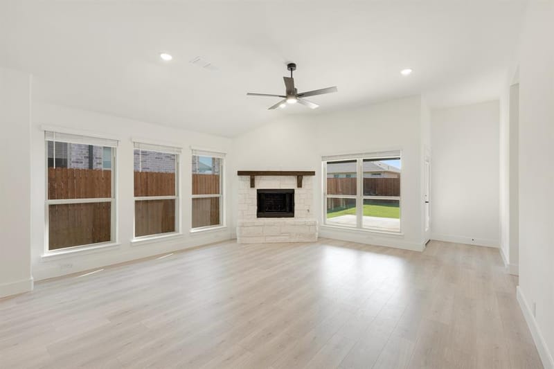 921 Ridgehurst Drive, Godley TX 76044 - Photo 17