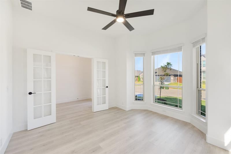 921 Ridgehurst Drive, Godley TX 76044 - Photo 7