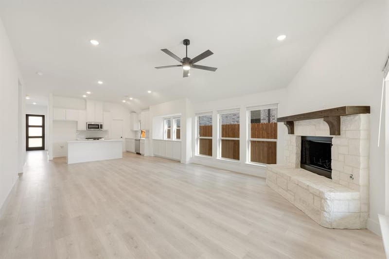 921 Ridgehurst Drive, Godley TX 76044 - Photo 19