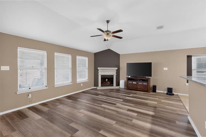 1336 Shelley Drive, Burleson TX 76028 - Photo 9