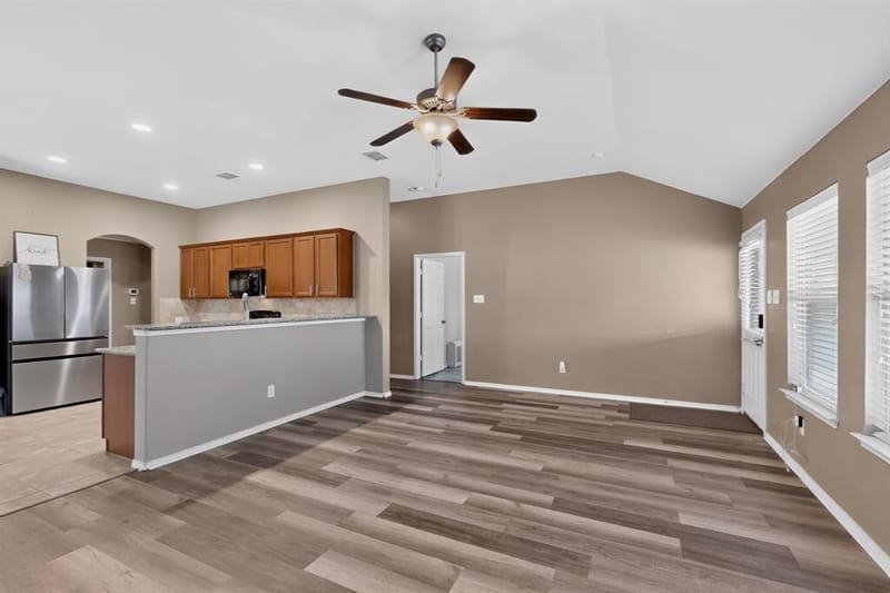 1336 Shelley Drive, Burleson TX 76028 - Photo 11