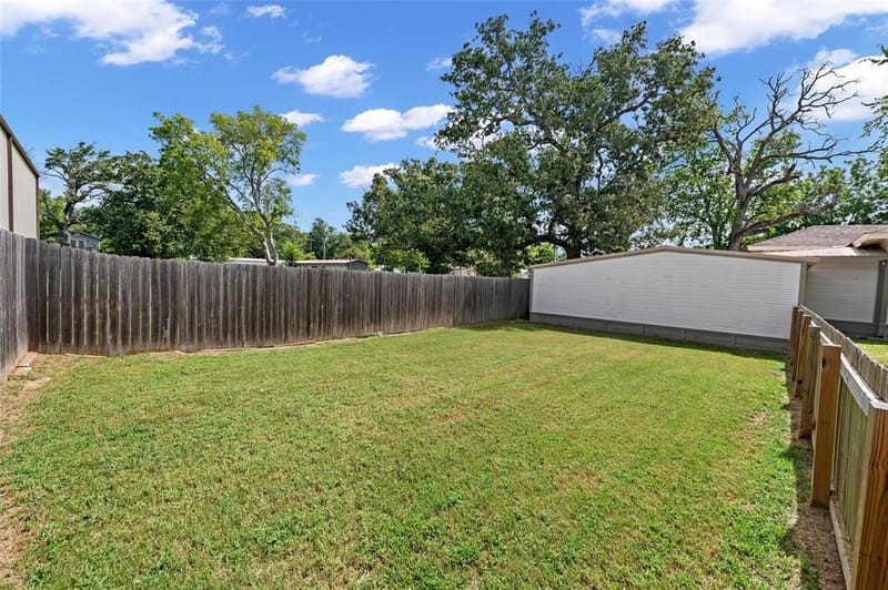 269 E Holley Street, Alba TX 75410 - Photo 22