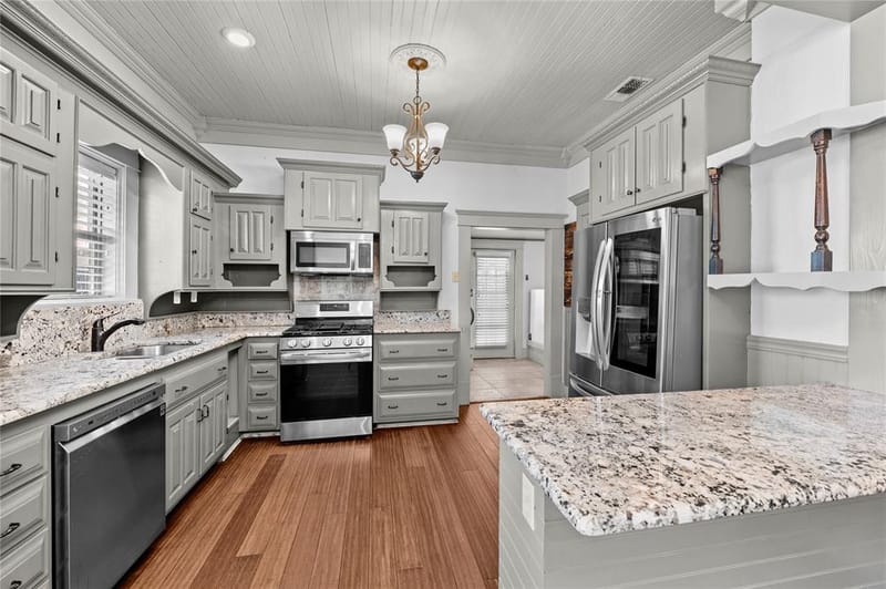 269 E Holley Street, Alba TX 75410 - Photo 9