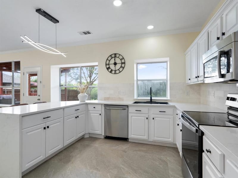 1339 Barclay Drive, Carrollton TX 75007 - Photo 6