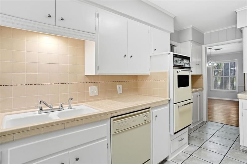900 Liveoak Street, Denton TX 76209 - Photo 10