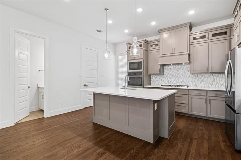 714 Resort Drive, Rowlett TX 75088 - Photo 8