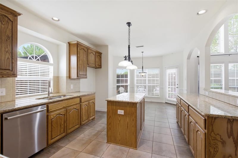 2305 Trickling Creek Drive, Garland TX 75041 - Photo 14