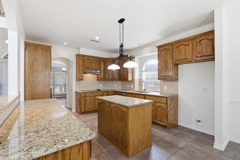 2305 Trickling Creek Drive, Garland TX 75041 - Photo 11