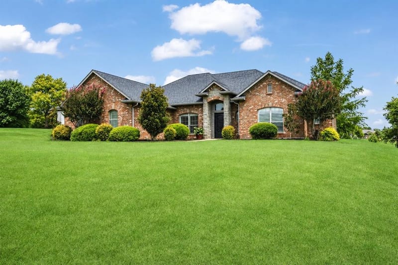 146 Derby Drive, Van Alstyne TX 75495 - Photo 2