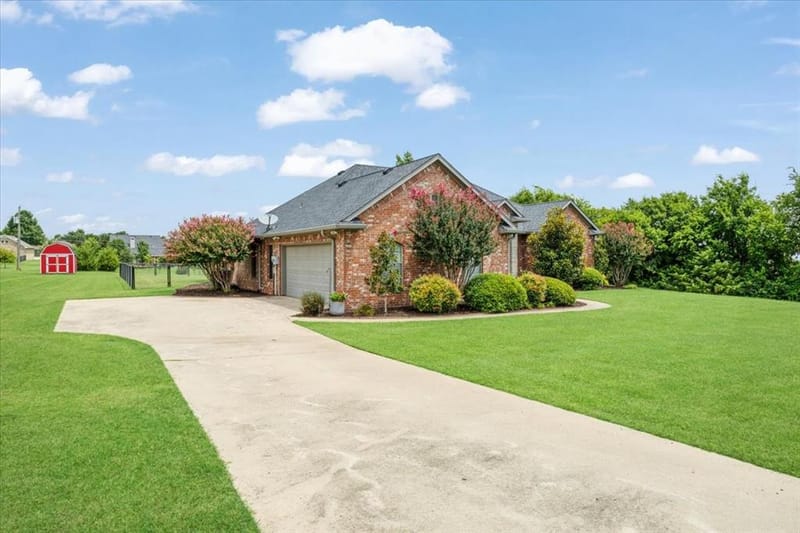 146 Derby Drive, Van Alstyne TX 75495 - Photo 4