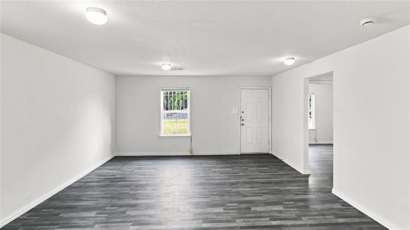 3204 Avenue L, Fort Worth TX 76105 - Photo 3