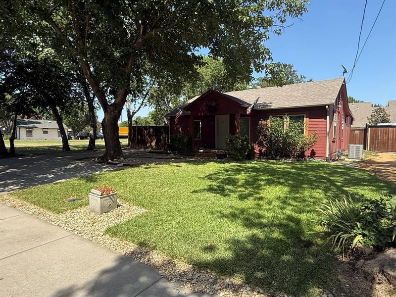528 S Coppell Road, Coppell TX 75019