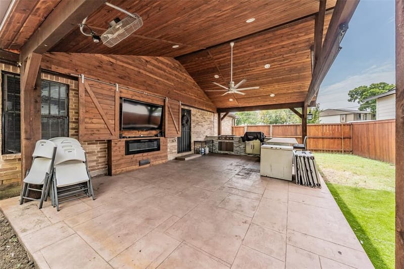 8015 Leigh Ann Drive, Dallas TX 75232 - Photo 2