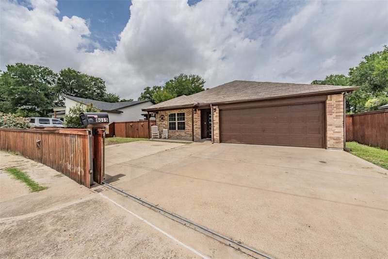 8015 Leigh Ann Drive, Dallas TX 75232 - Photo 8