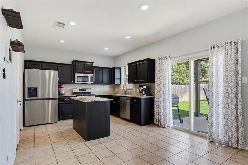 753 Rutherford Drive, Crowley TX 76036 - Photo 10