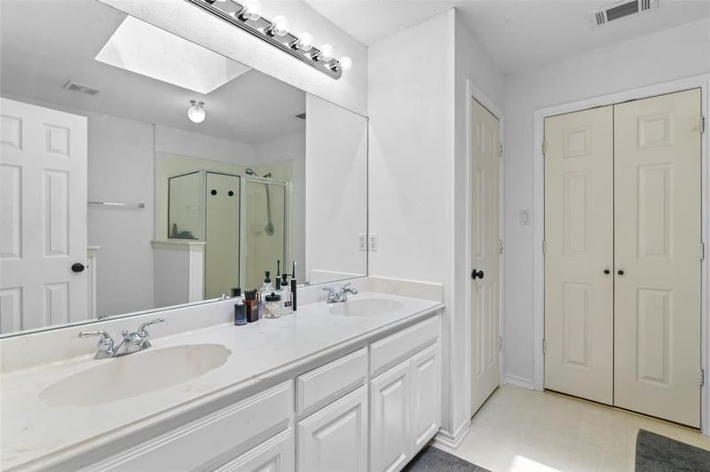 4100 Creekhollow Drive, Carrollton TX 75010 - Photo 13