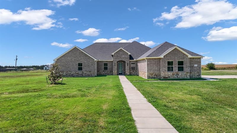 350 Farrar Road, Waxahachie TX 75165