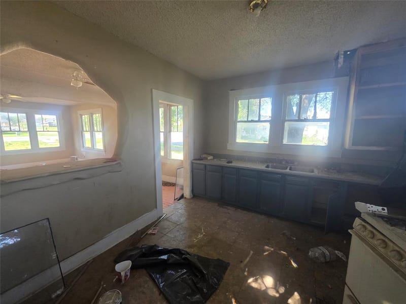 1100 E Walker Street, Breckenridge TX 76424 - Photo 10