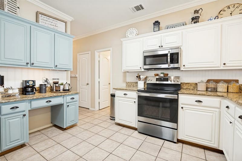 702 Champlain Court, Midlothian TX 76065 - Photo 6