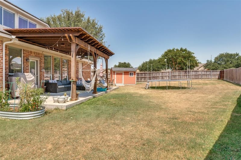 702 Champlain Court, Midlothian TX 76065 - Photo 22