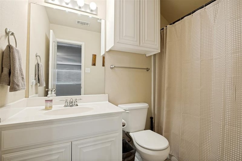 702 Champlain Court, Midlothian TX 76065 - Photo 20