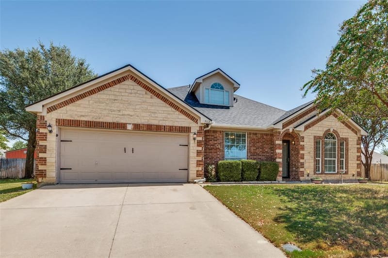 702 Champlain Court, Midlothian TX 76065 - Photo 24