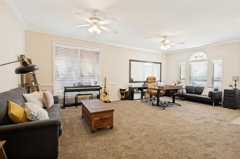 702 Champlain Court, Midlothian TX 76065 - Photo 11