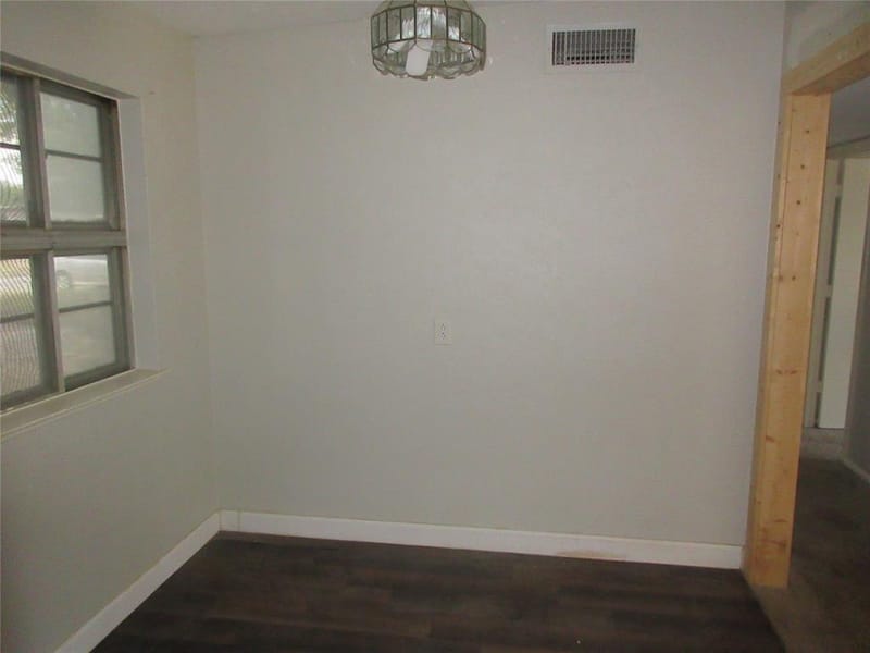 4904 Virgil Street, Fort Worth TX 76119 - Photo 7