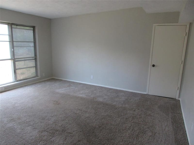 4904 Virgil Street, Fort Worth TX 76119 - Photo 8