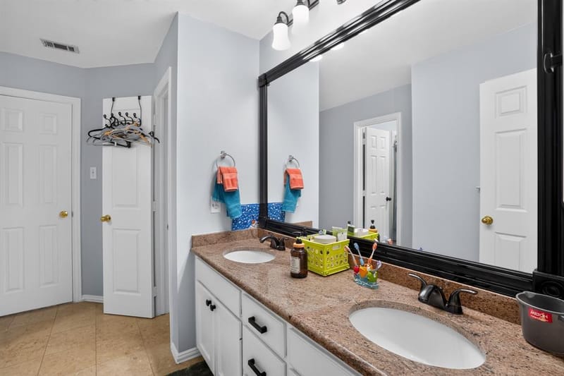 10201 Perkins Drive, Irving TX 75063 - Photo 24