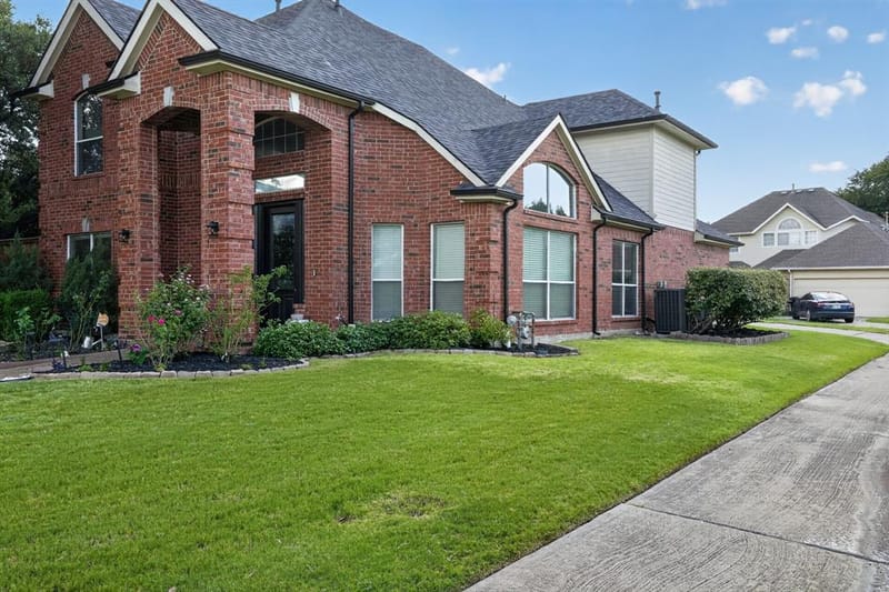 10201 Perkins Drive, Irving TX 75063 - Photo 4