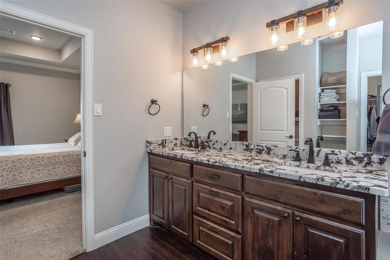 110 E Iriquois Drive, Lake Kiowa TX 76240 - Photo 32