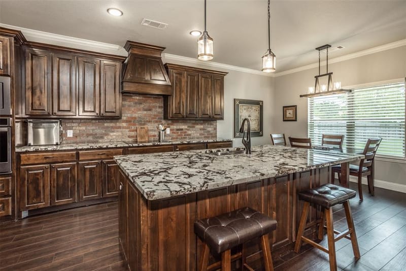 110 E Iriquois Drive, Lake Kiowa TX 76240 - Photo 20