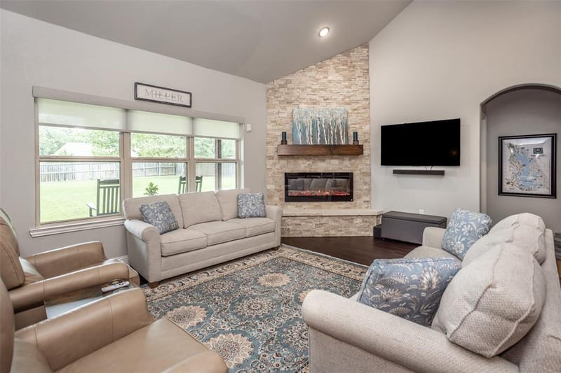 110 E Iriquois Drive, Lake Kiowa TX 76240 - Photo 9
